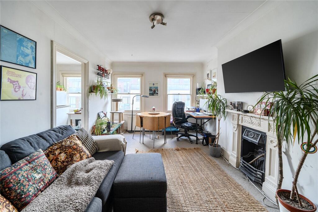 Campsbourne Road, London, N8 photo 2