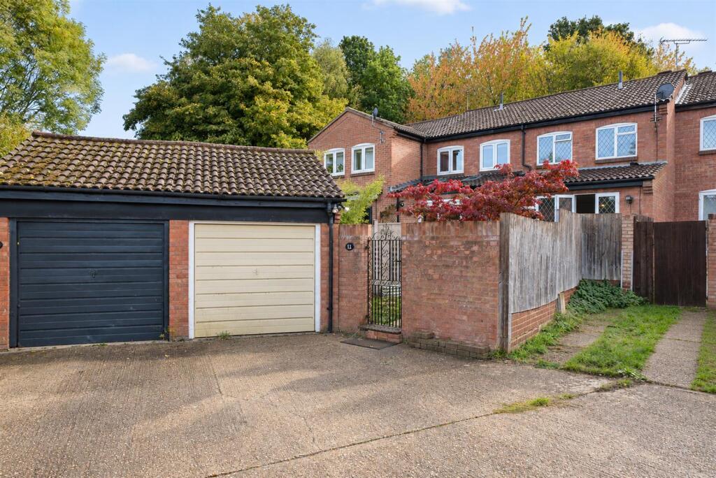 Taylor Close, St. Albans photo 4