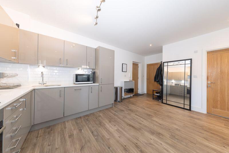 Apartment in St Albans - View 4