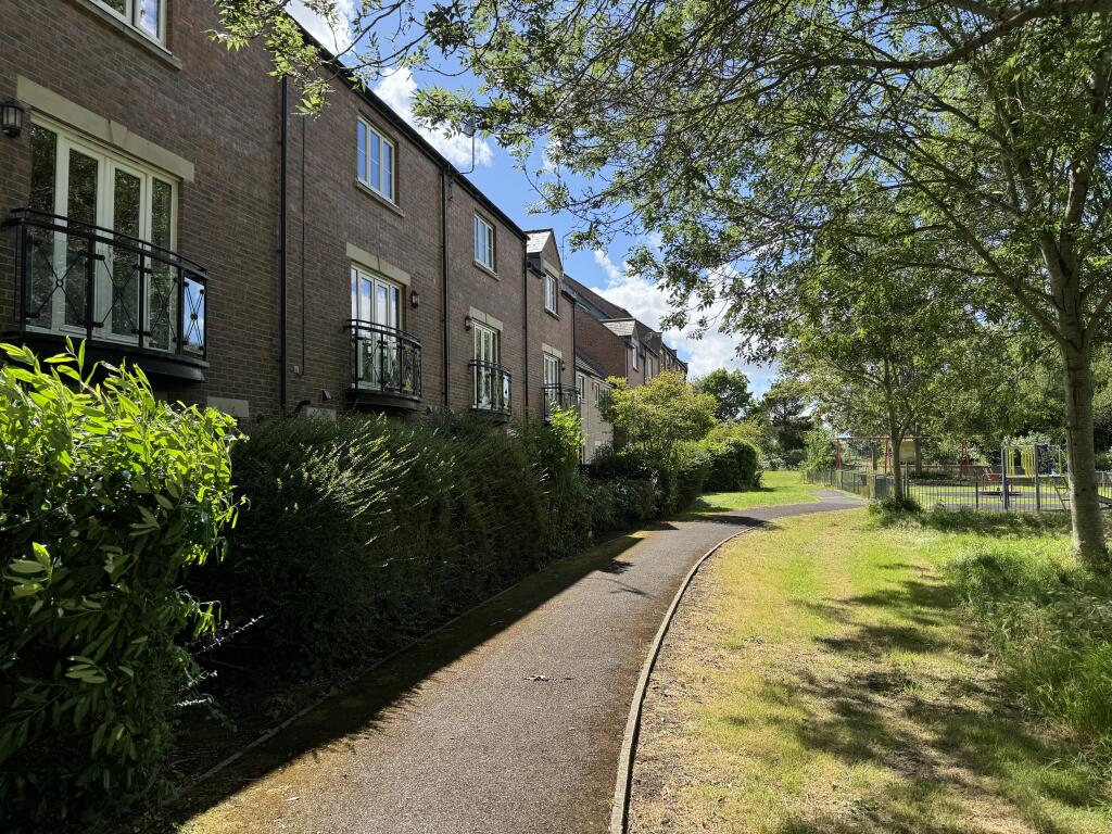House in Taunton - View 2