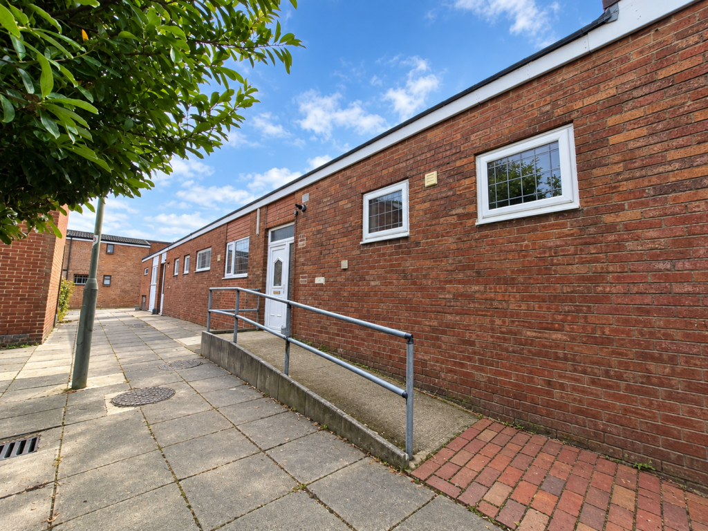 3-bed terraced on Tanfields, Skelmersdale, WN8 8NR, £110,000