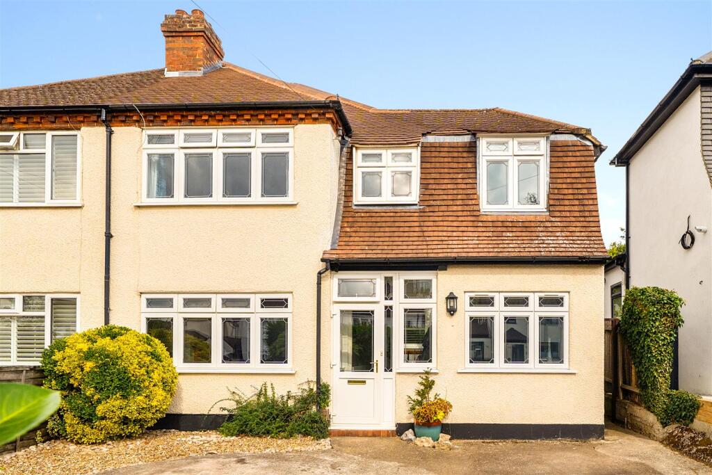 House in Reigate and Banstead, Banstead - View 5