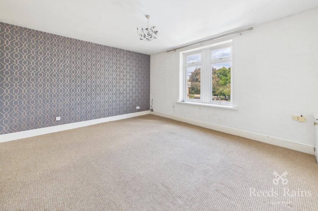 Apartment in Sheffield, Boulder Hill, Hillsborough - View 5