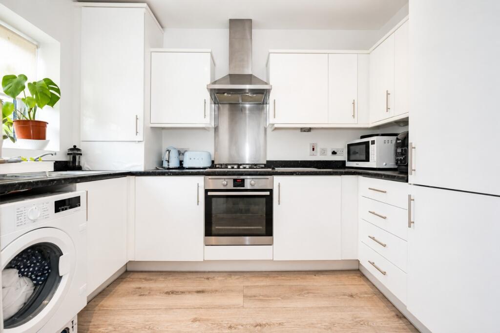 Mortimer Crescent, Kings Park, St. Albans - View 3