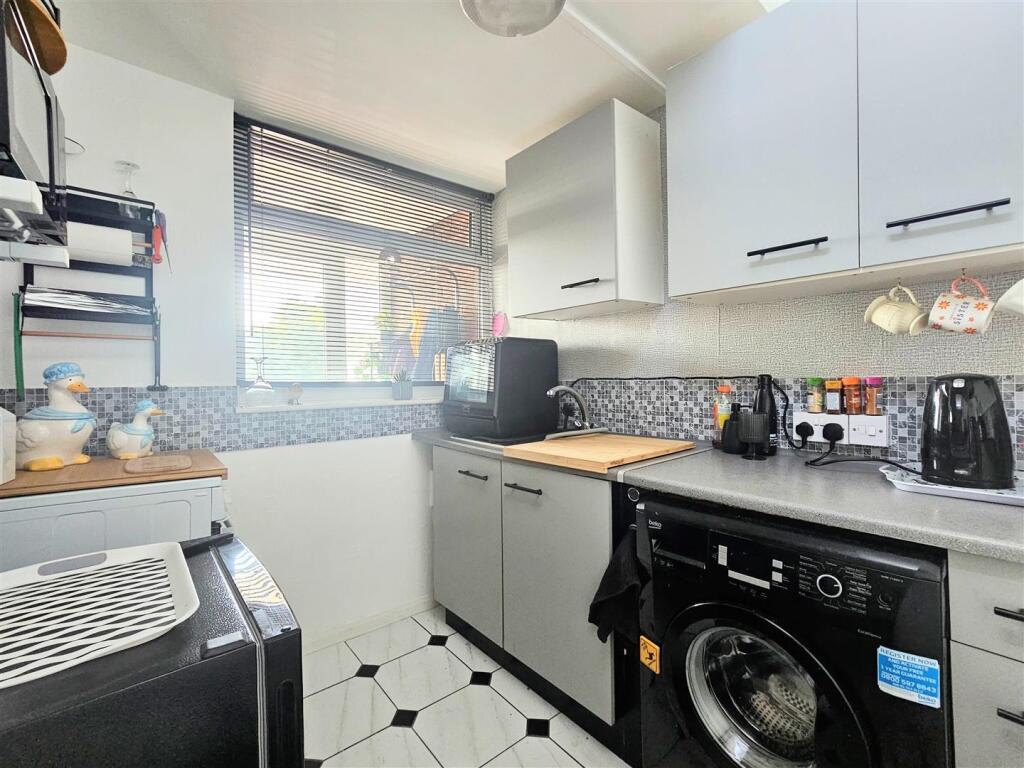Apartment in Wolverhampton - View 3