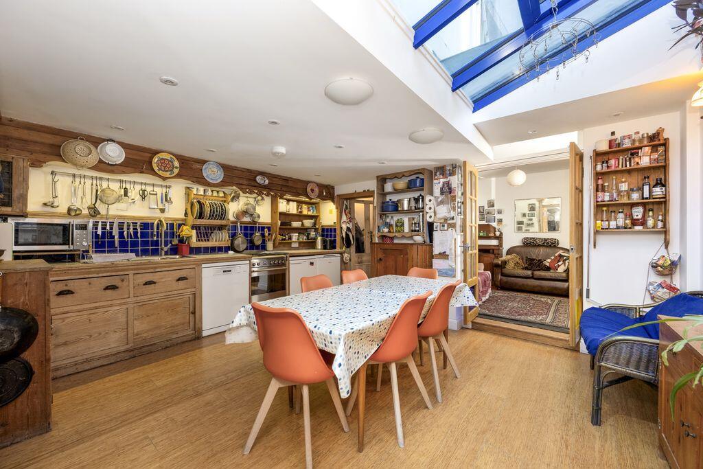 House in Brighton - View 5