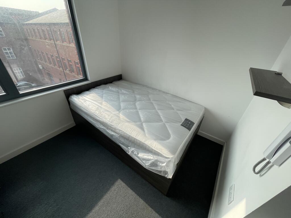Main image of property: Flat 103 Pearl Works, 2 Howard Lane, Sheffield, South Yorkshire S1 2FT