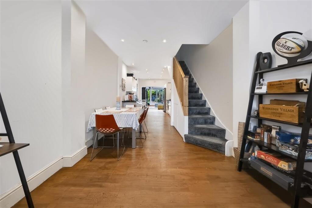 House in London - View 4