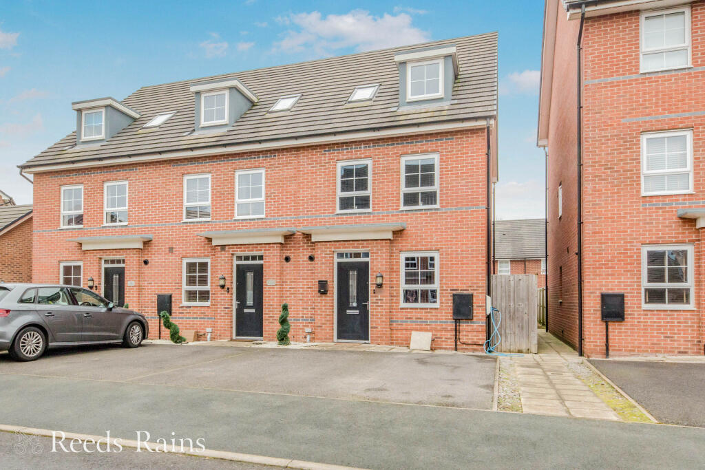 3-bed terraced on Filter Bed Way, Sandbach, Cheshire, CW11, £280,000