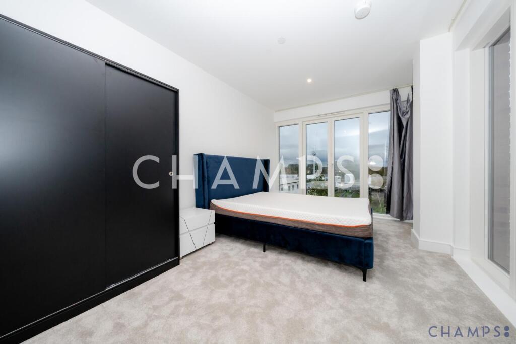 House in London - View 2