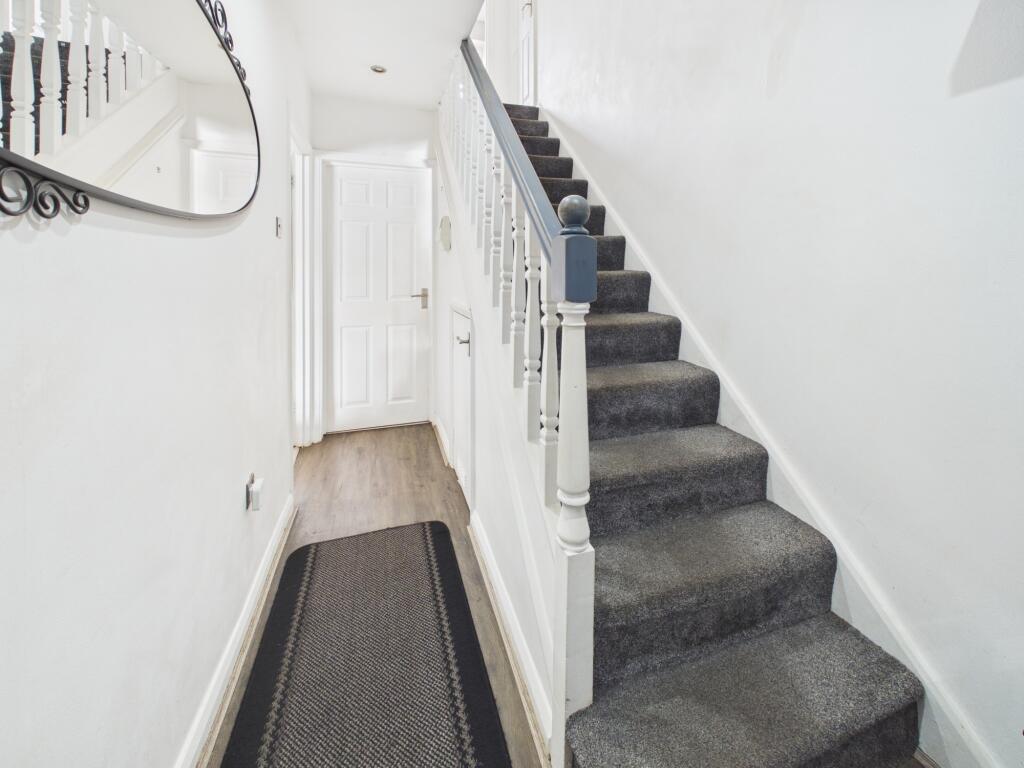 Kingsbury Road photo 2