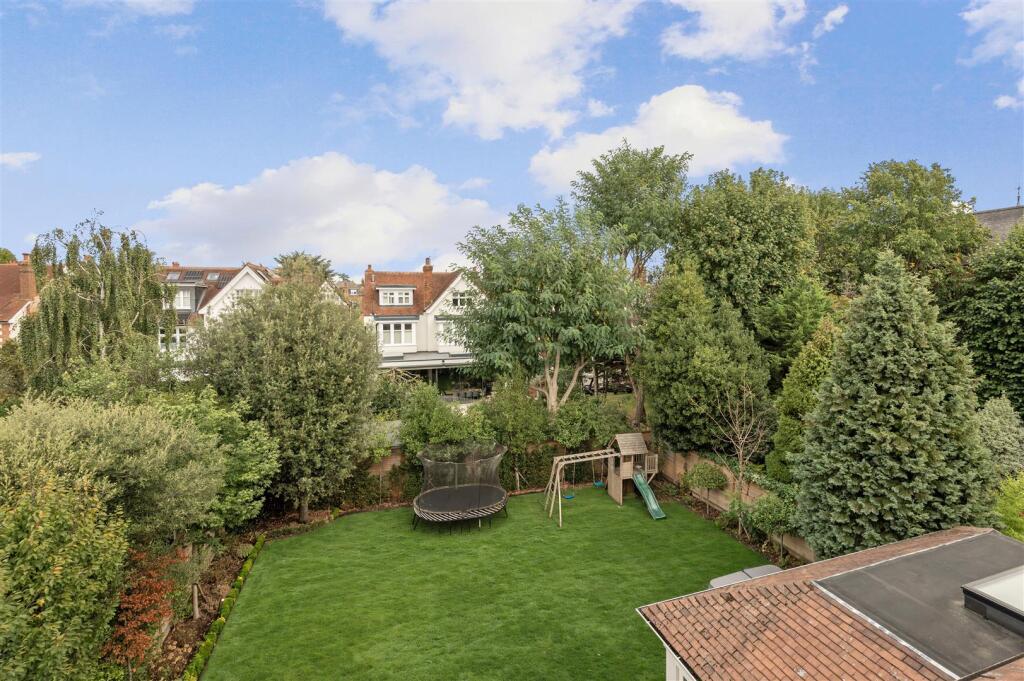 House in London - View 4