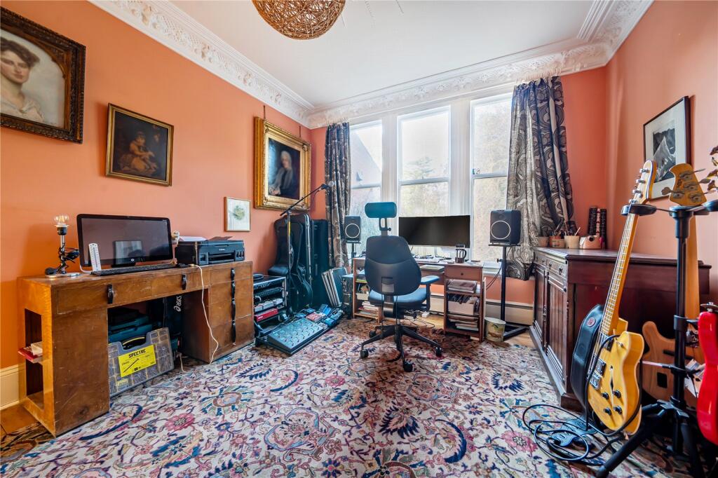 Davies Avenue, Roundhay, Leeds photo 4