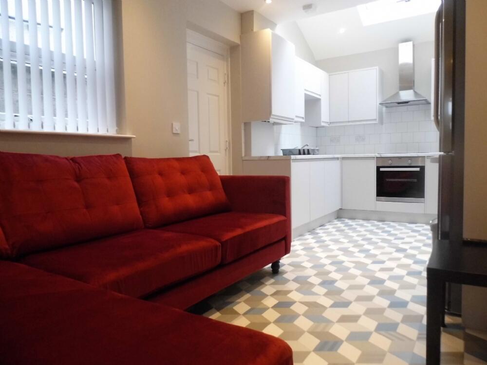1 bedroom house share for rent