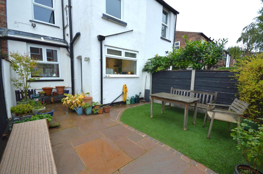 House in Stockport - View 4
