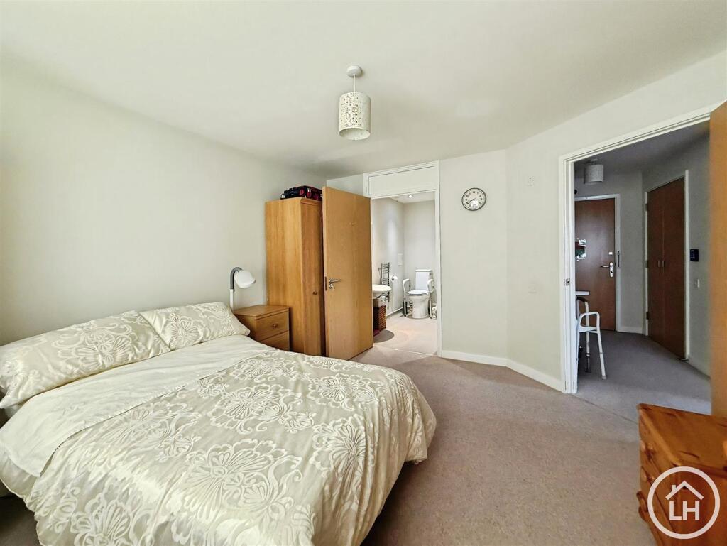 Apartment in Swale, Howt Green, Milton Regis - More