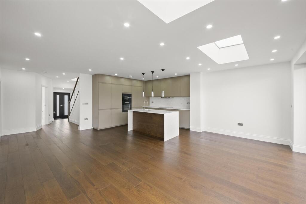 Glasbrook Avenue, Twickenham photo 4