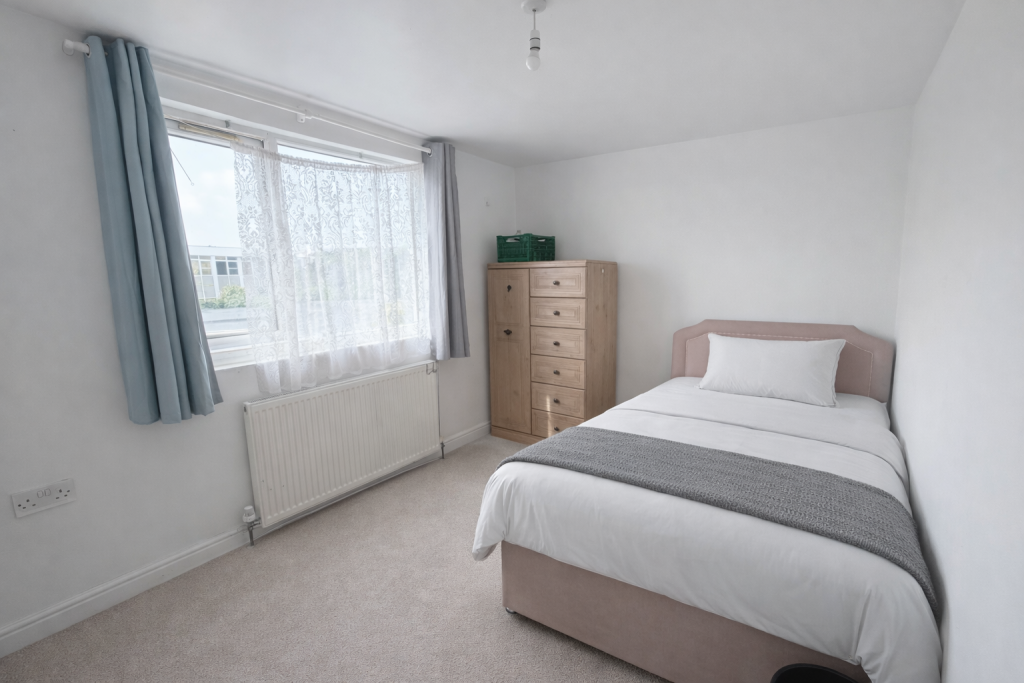 Main image of property: Craven Avenue, SS8 0DJ