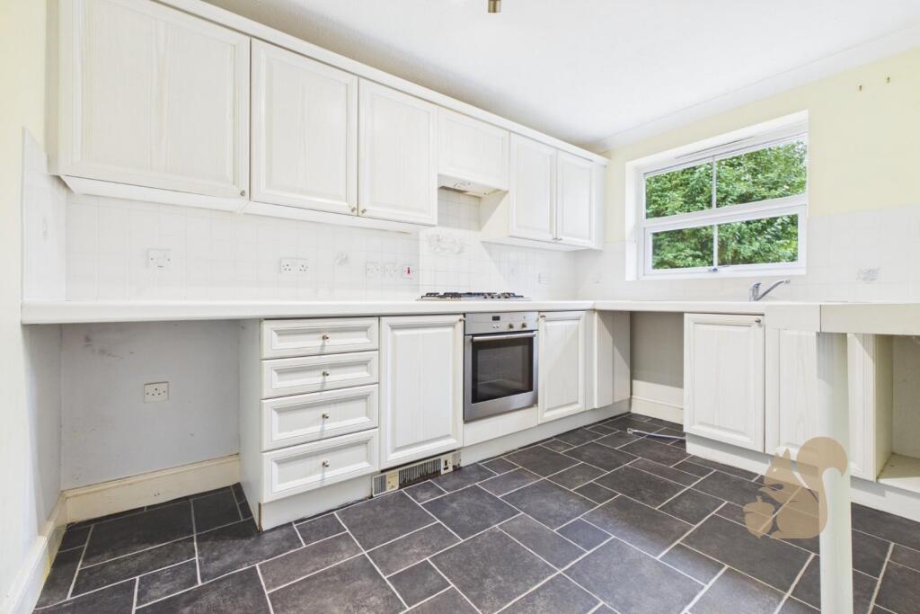 House in Colchester, Langenhoe - More