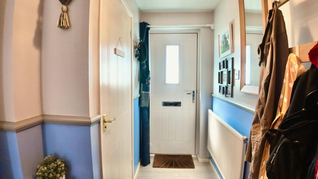 House in Newport - View 5