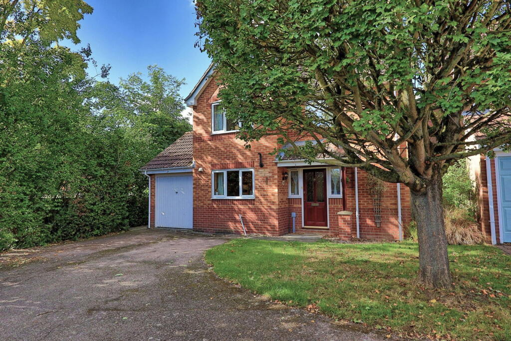 Main image of property: Brompton Gardens, Maldon, CM9 6YU