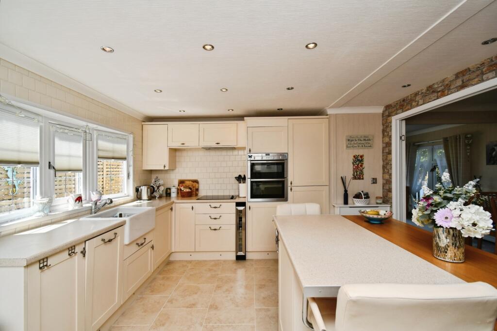 House in York - View 3