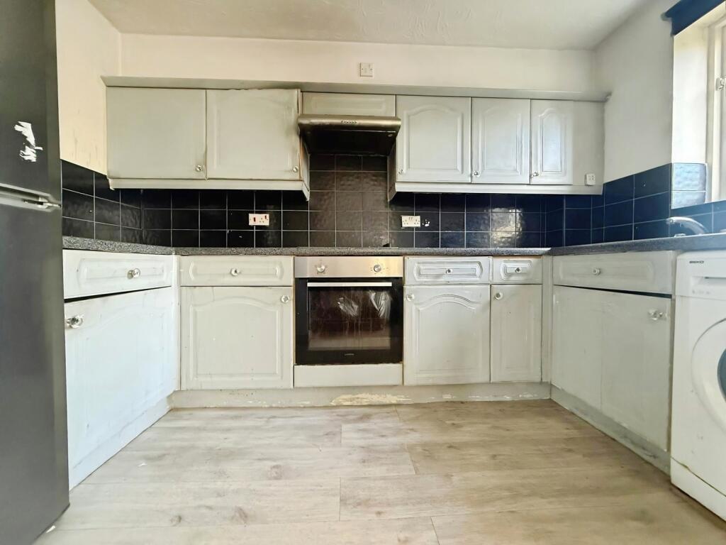 Apartment in Crowthorne, Bracknell Forest - View 4