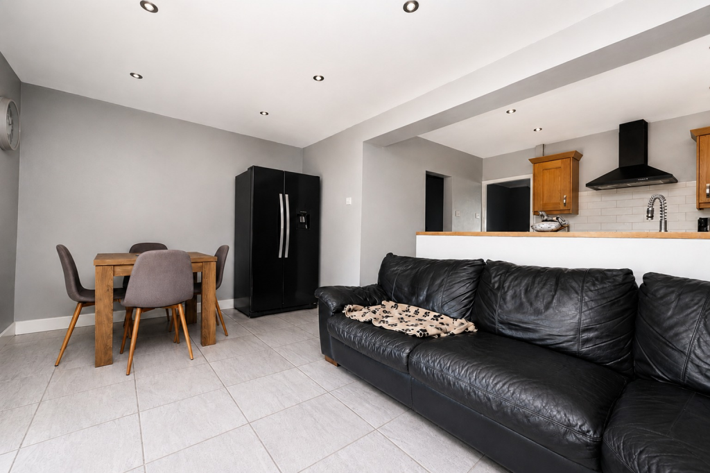 House in North Kesteven, North Hykeham - View 4