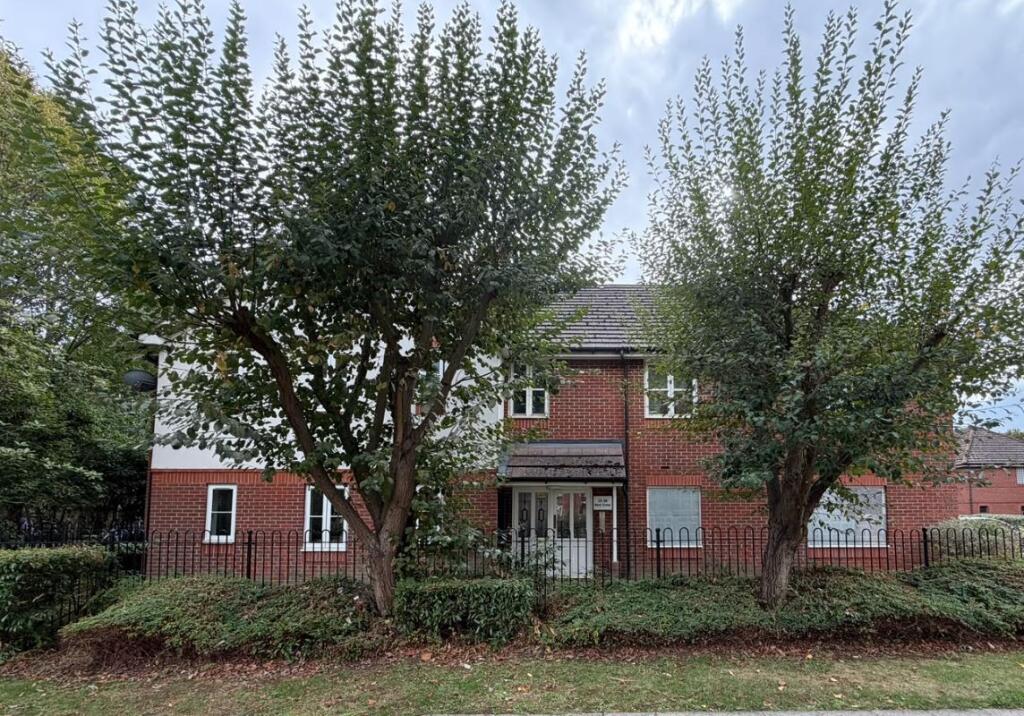 Main image of property: 35 Reid Close, Hayes, Middlesex, UB3 2DD