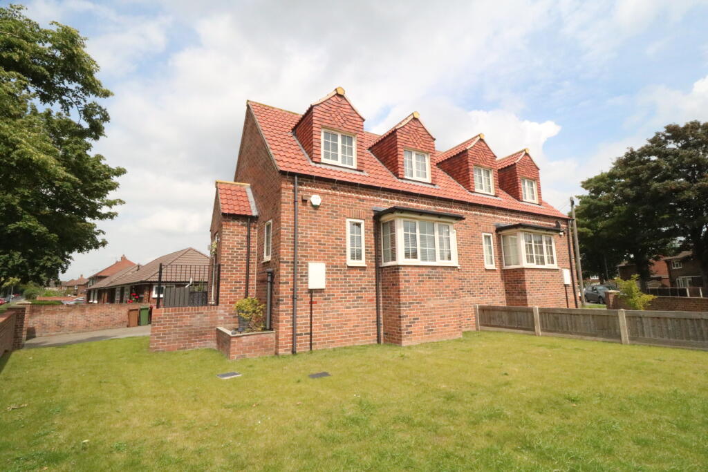 Main image of property: 92 Windsor Road, Crowle, North Lincolnshire, DN17 4EF