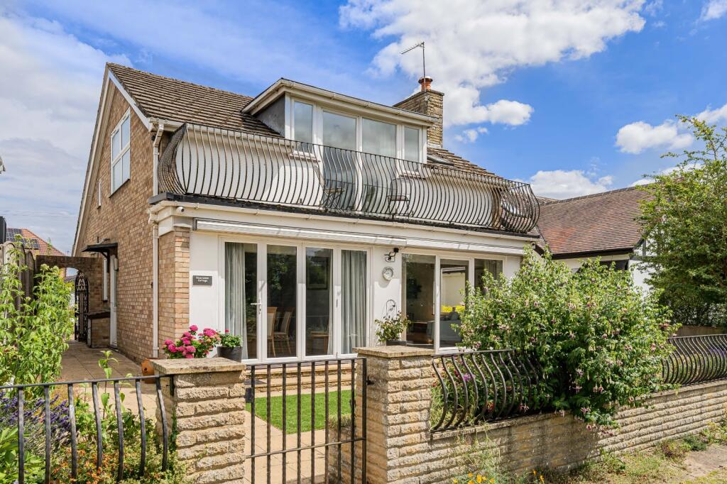 Main image of property: Thames Side, Staines-upon-Thames, Surrey, TW18