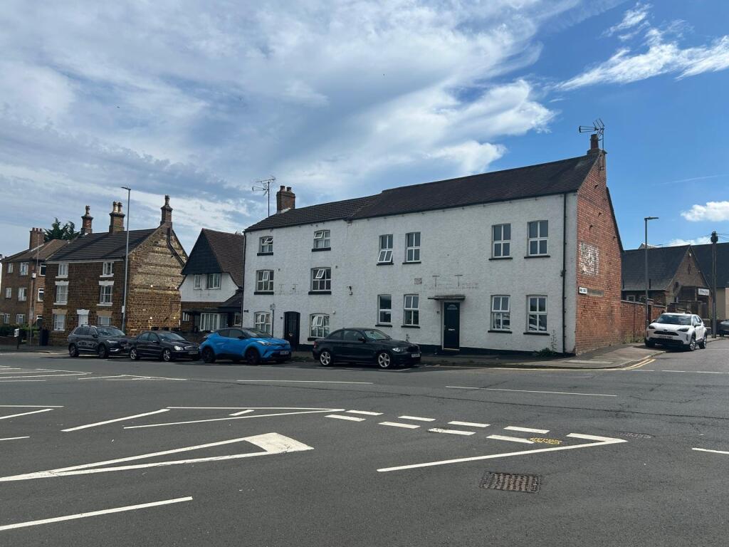 Main image of property: Broad Green, Wellingborough, Northamptonshire, NN8