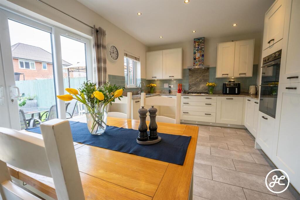 House in Taunton - View 5