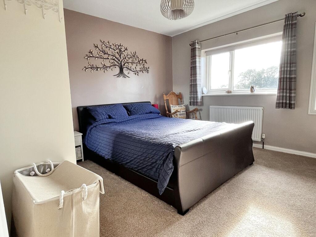 Pasture Crescent, Knaresborough photo 4