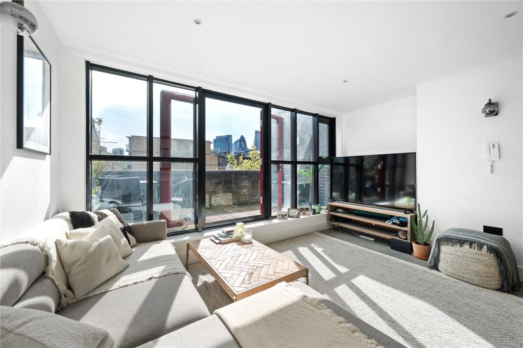 Main image of property: Quaker Street, London, E1