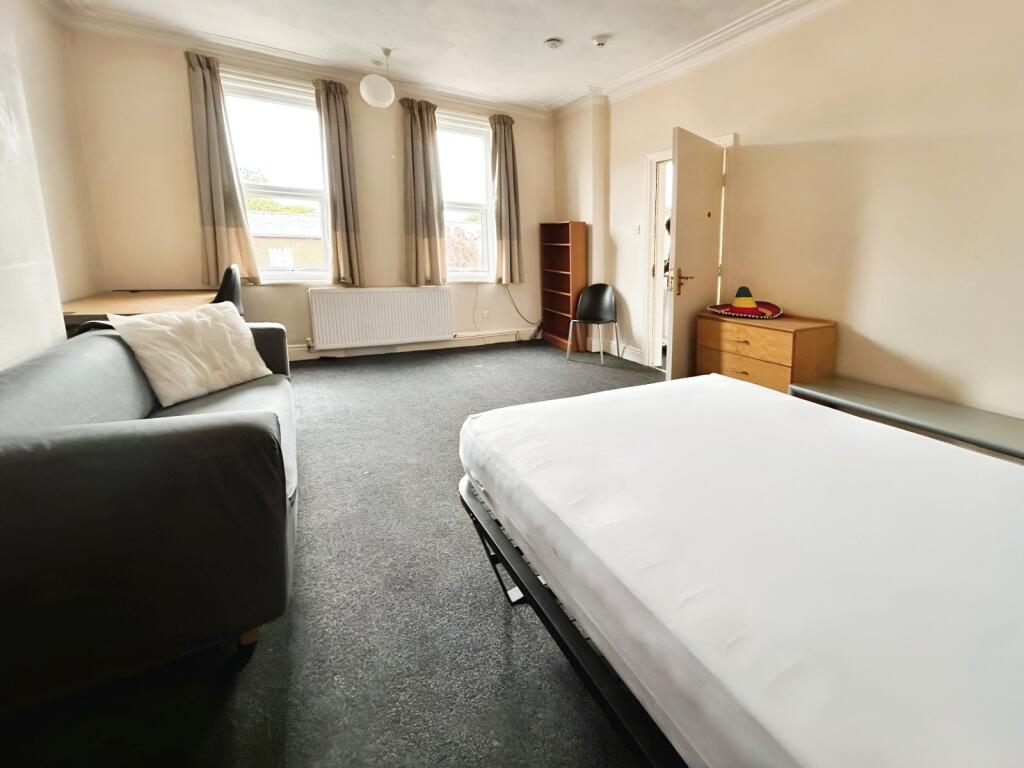 House in Manchester - More