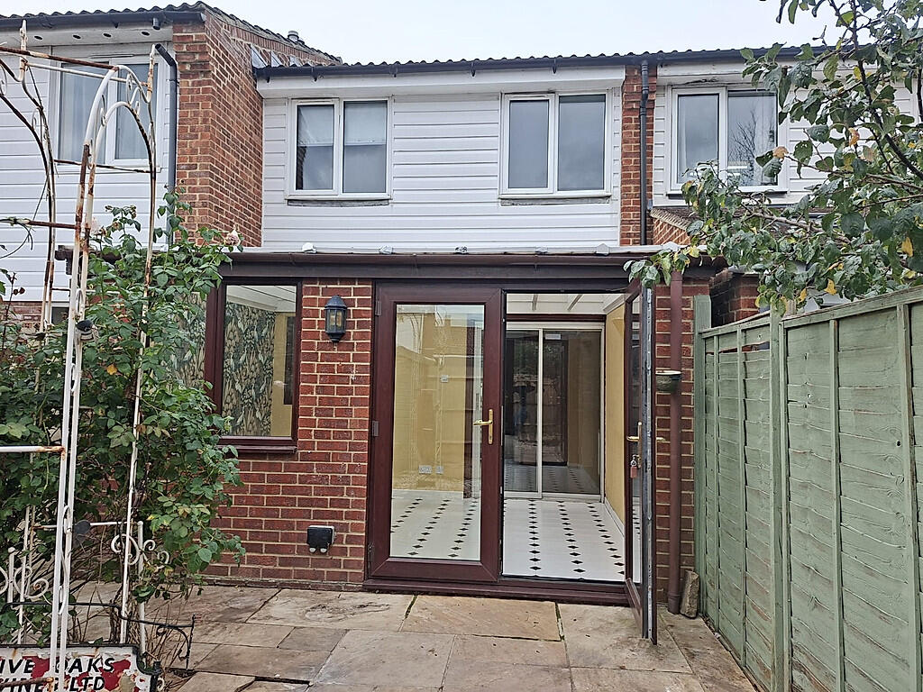 House in Redhill - View 5