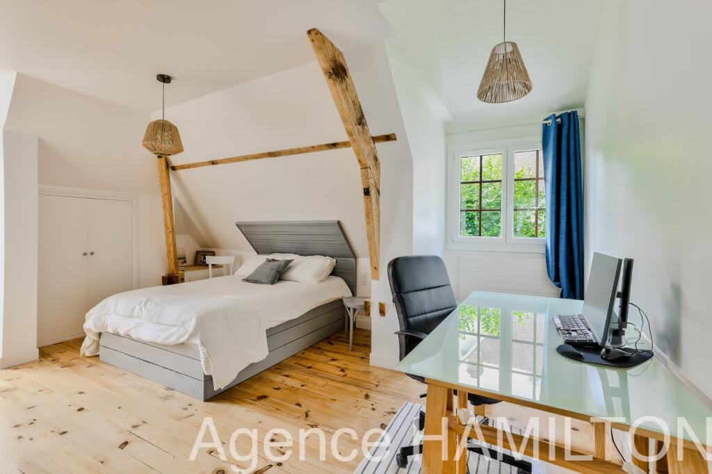 Main image of property: Paris-Isle of France, Yvelines, L`Étang-la-Ville