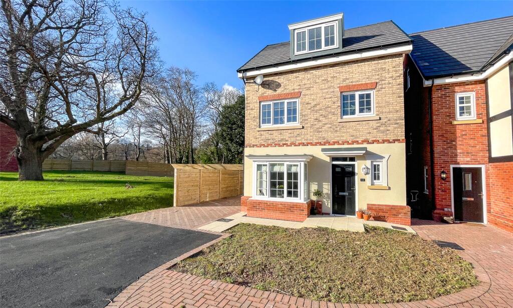 Main image of property: Gerddi Derw, Colwyn Bay, Conwy, LL29