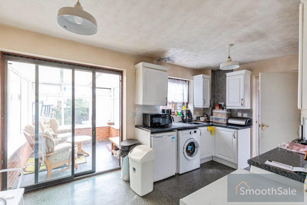 House in Wellingborough, Glenvale Park - More