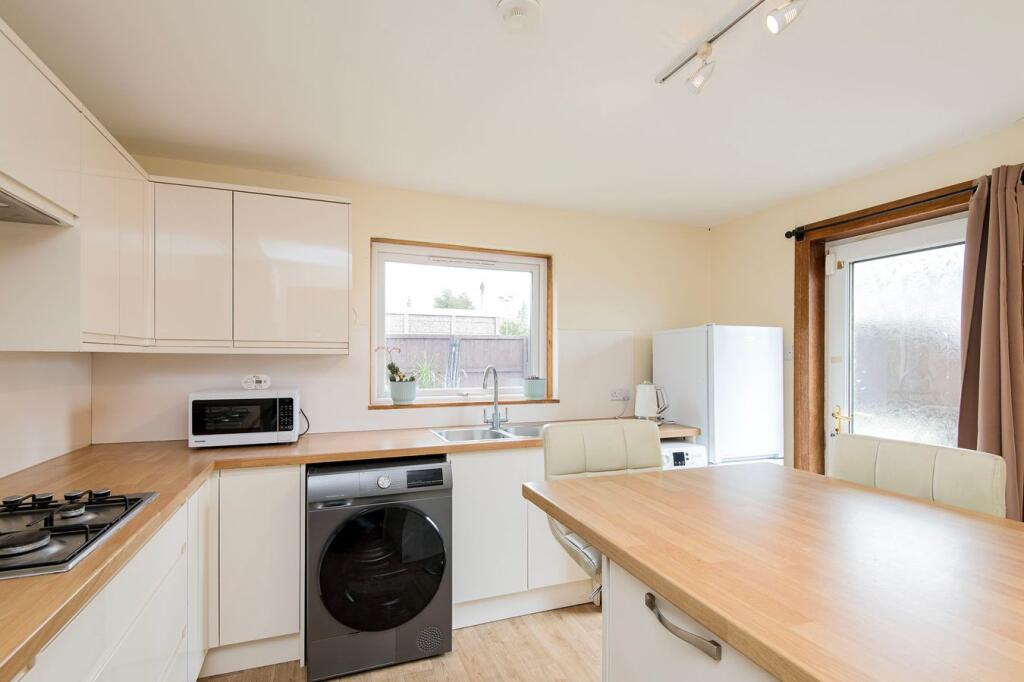 House in Kirkcaldy, Fife - View 4