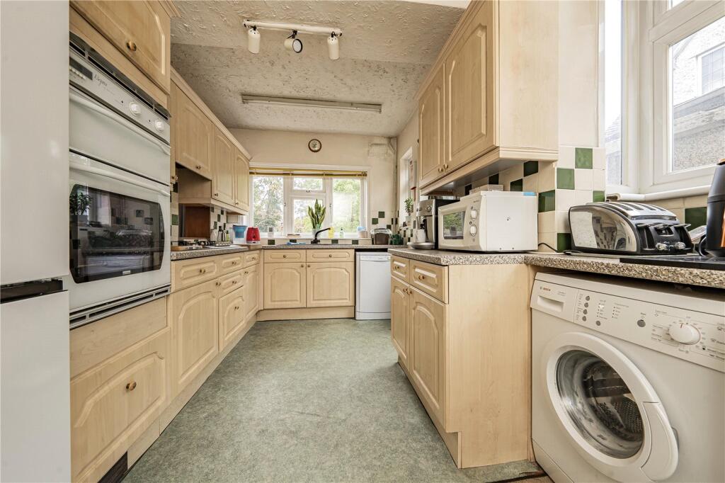 House in New Malden - View 5