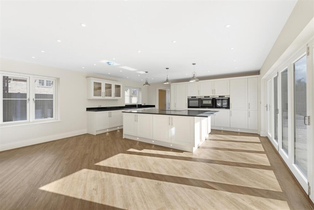 St. Leonards Street, West Malling photo 4