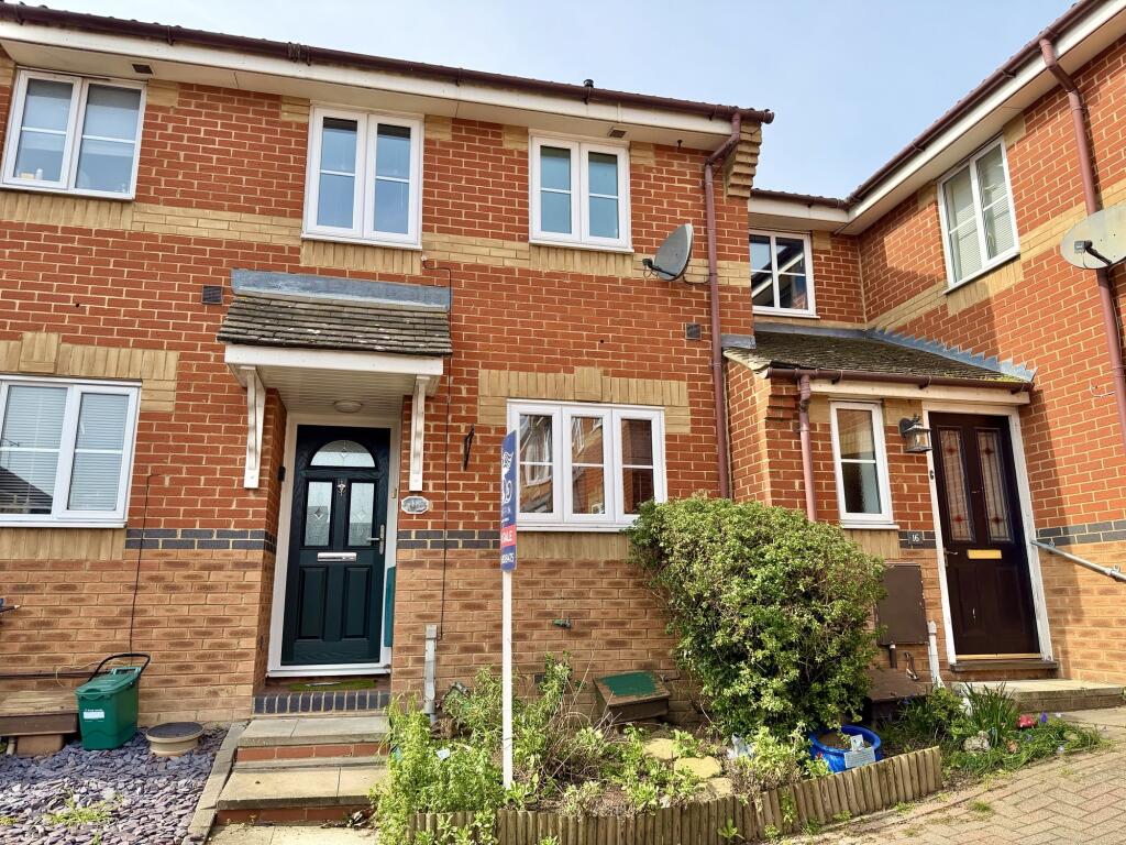 2-bed terraced on Ellis Close, Orsett, Grays, RM16, £300,000