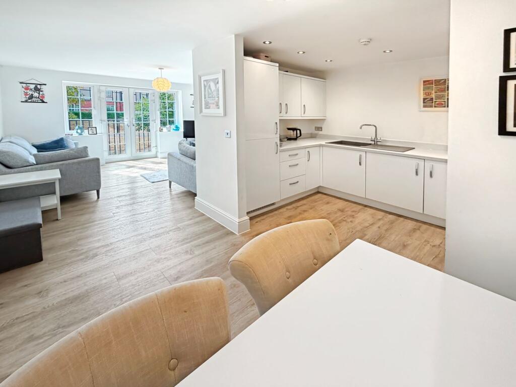 Apartment in Slough, Chalfont St Peter - View 5