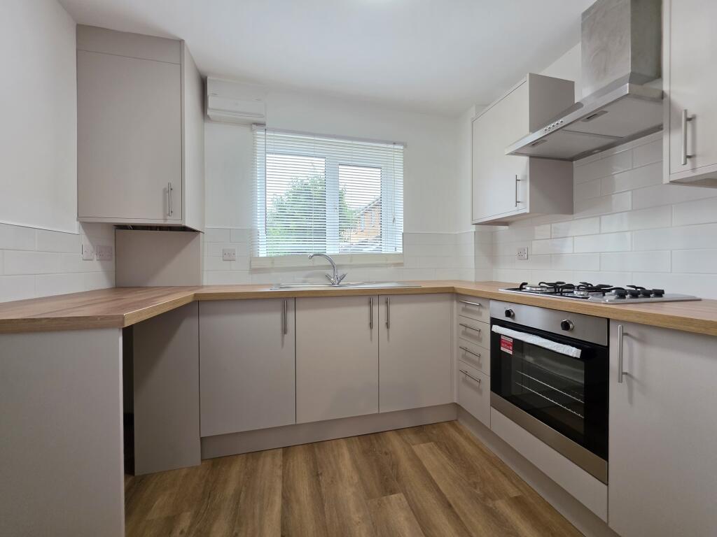 Clos-y-wiwer, Thornhill, Cardiff photo 4