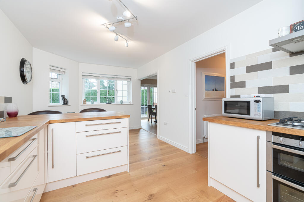Freemans Close, Stoke Poges, SL2 photo 4