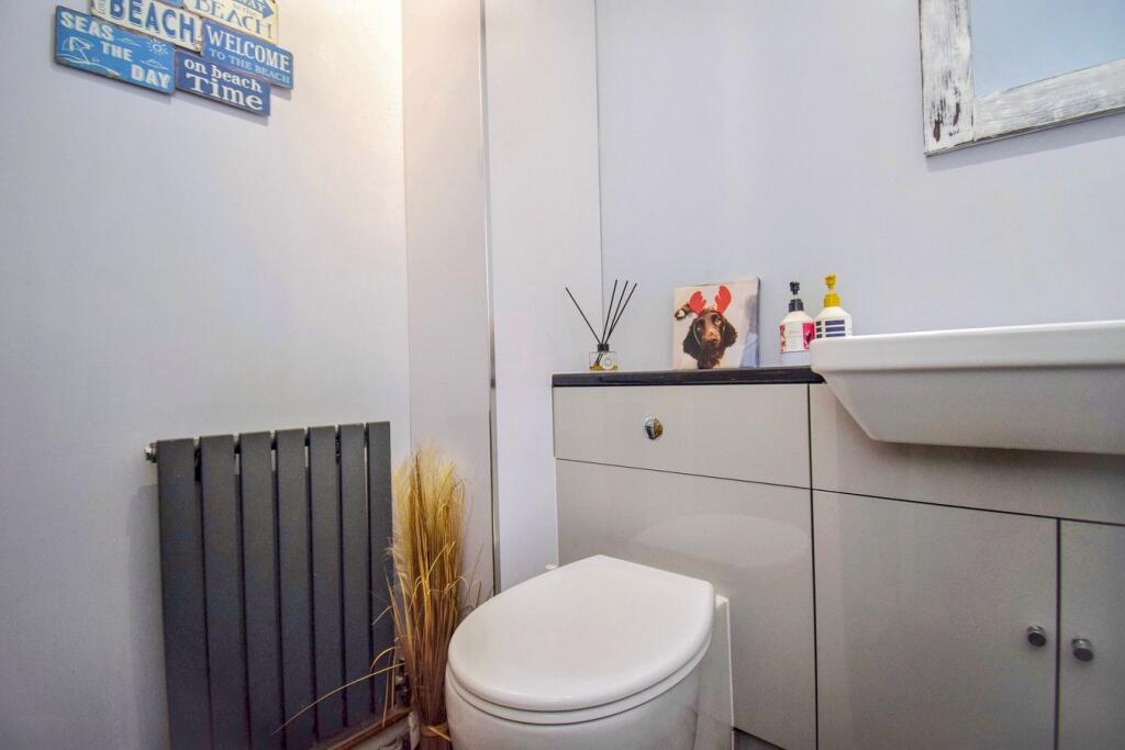 House in Sevenoaks, West Heath - More