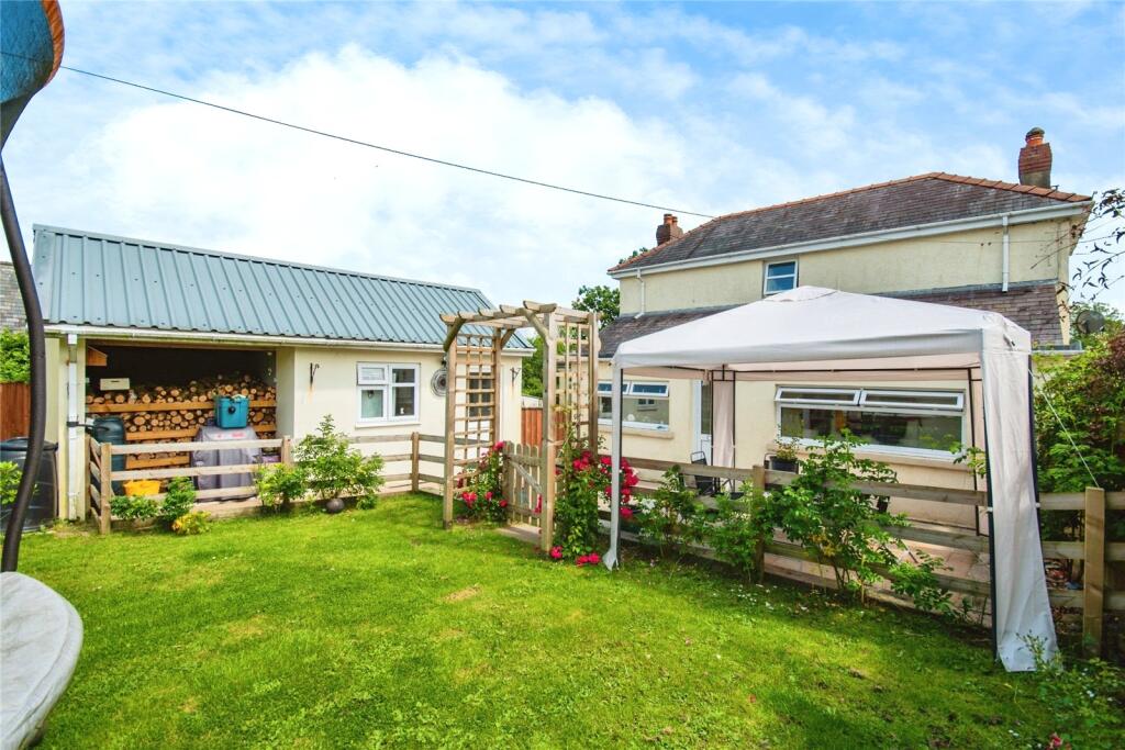 Llanpumsaint, Carmarthen, Carmarthenshire, SA33 photo 2