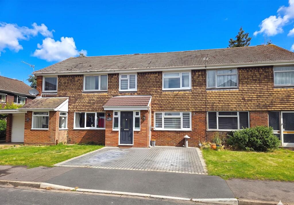 Main image of property: Lawson Close, Swanwick, Southampton